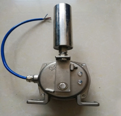 XTBP-20皮帶跑偏檢測(cè)器、XTD-A-3KG7F自動(dòng)復(fù)位兩極跑偏開(kāi)關(guān)價(jià)格優(yōu)惠